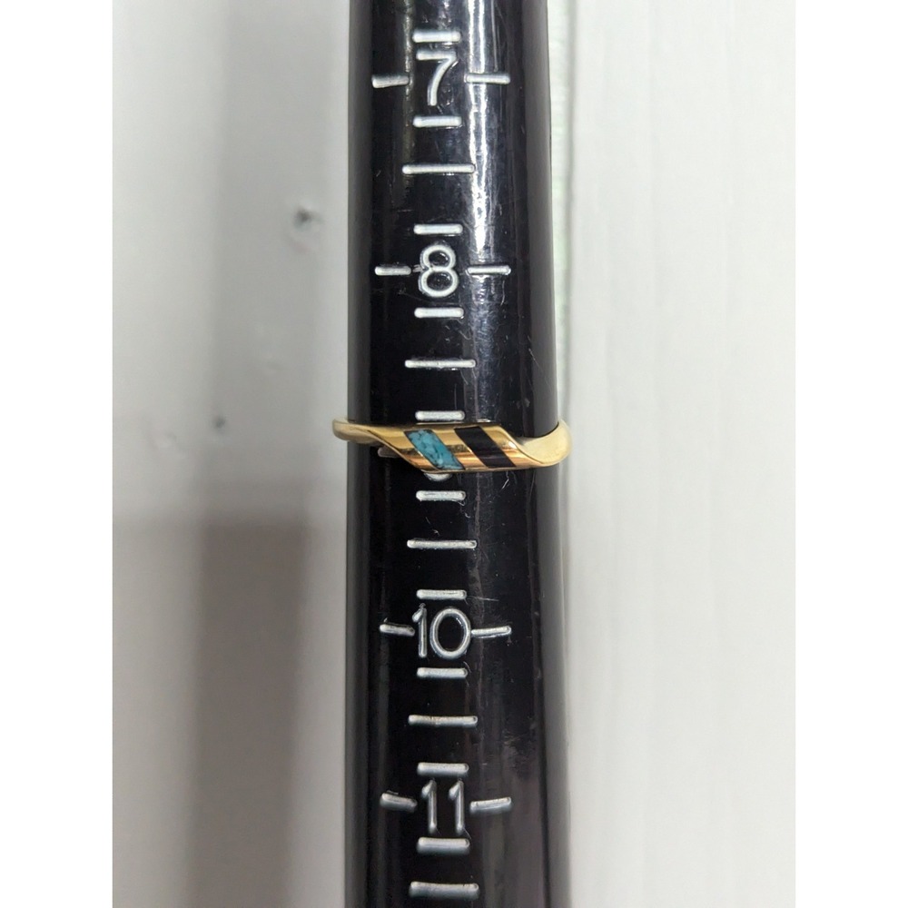 Womens mens unisex gold band ring size 9 Turquoise black onyx ? colors inlay